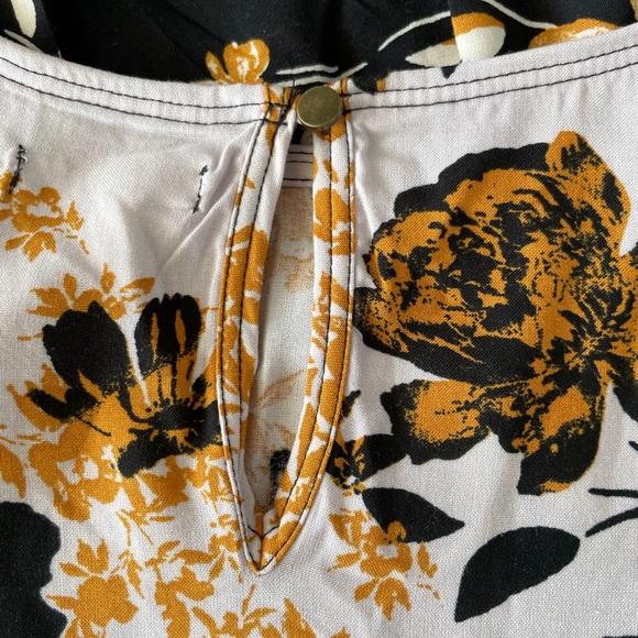 Maurice’s Yellow, Black & White Beautiful Floral, High-Low Dress. - Picture 5 of 5